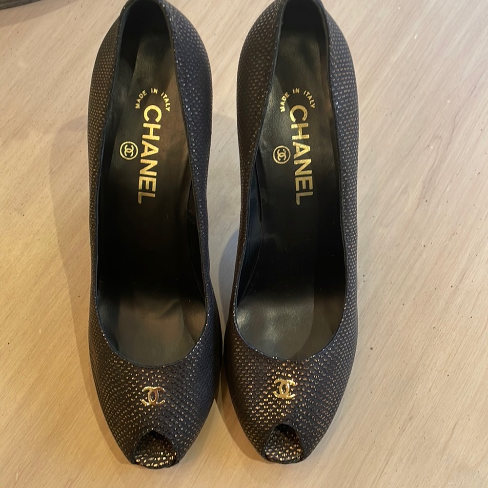 Chanel black metallic pumps. NWOT.